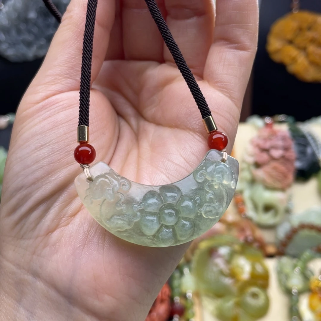 未镶嵌蛇纹石玉颈饰