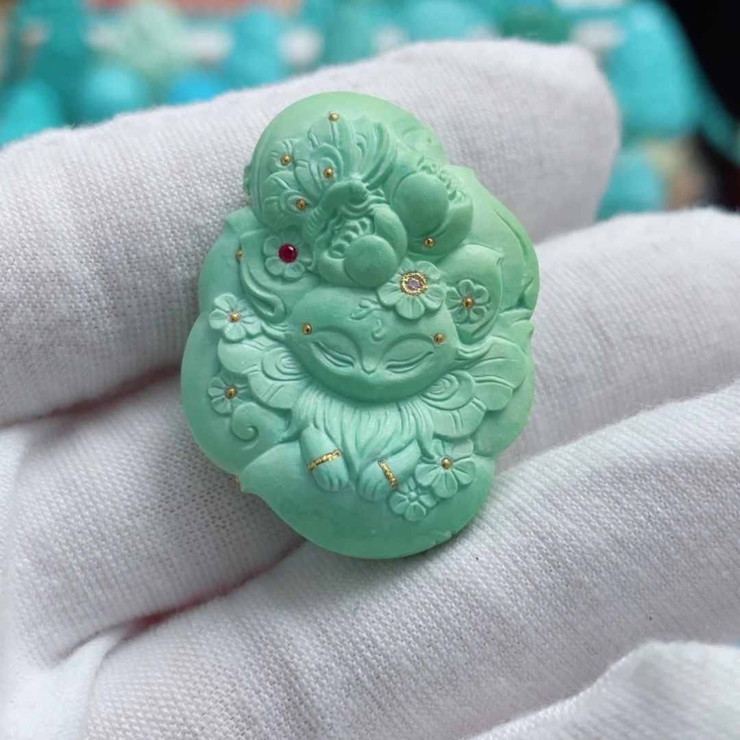 绿松石未镶嵌珠宝奇石