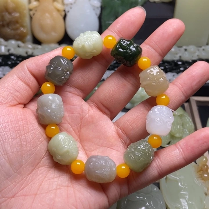 颈饰未镶嵌和田玉