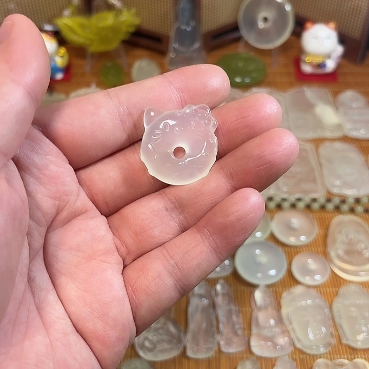 岫玉未镶嵌岫玉白冰小猫甜甜圈