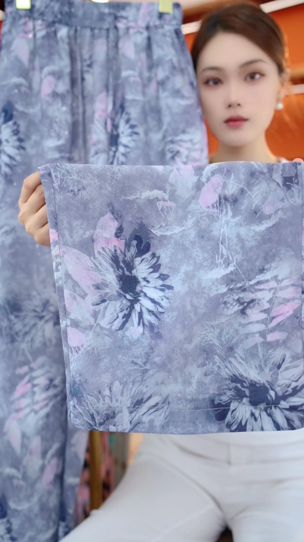 2025夏季新款复古印花别致设计轻薄舒适松紧高腰直筒裤-可乐