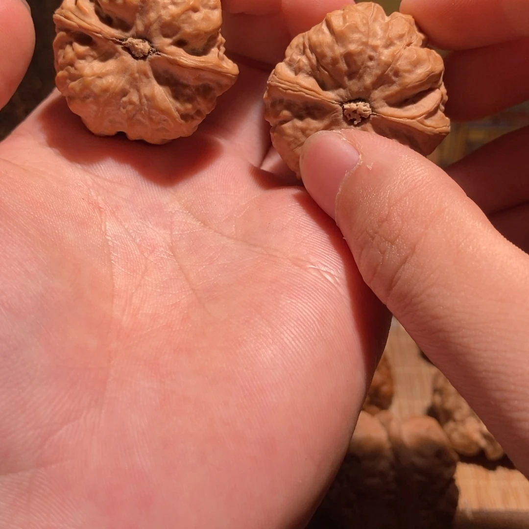 乔***一文玩核桃吊坠蛤蟆头D25