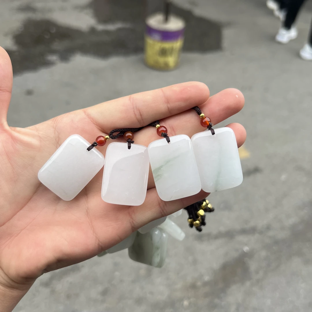 天山翠无事牌吊坠多样性发货拍一发一