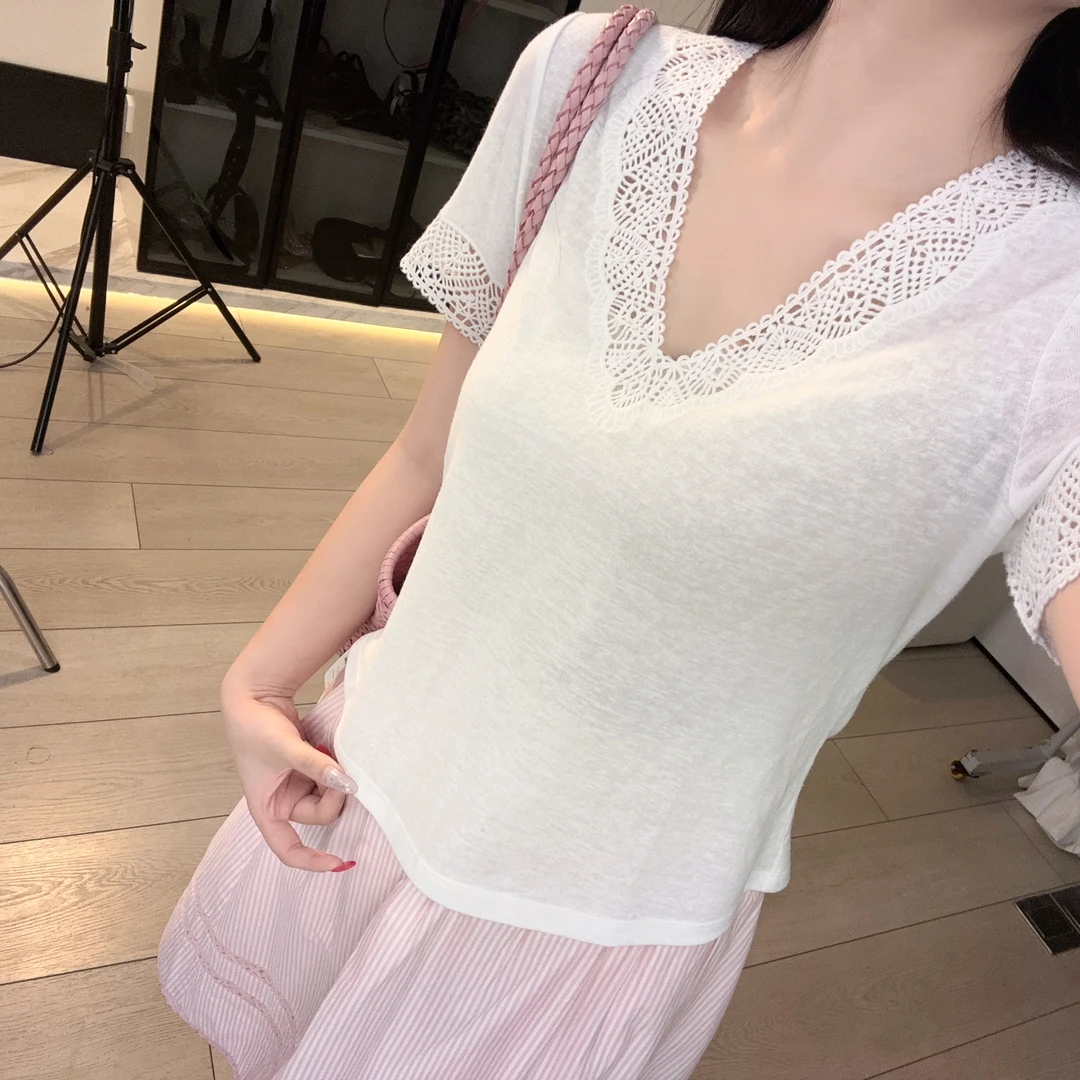 PM王囡囡 白色钩花蕾丝V领短袖 ND1B1257