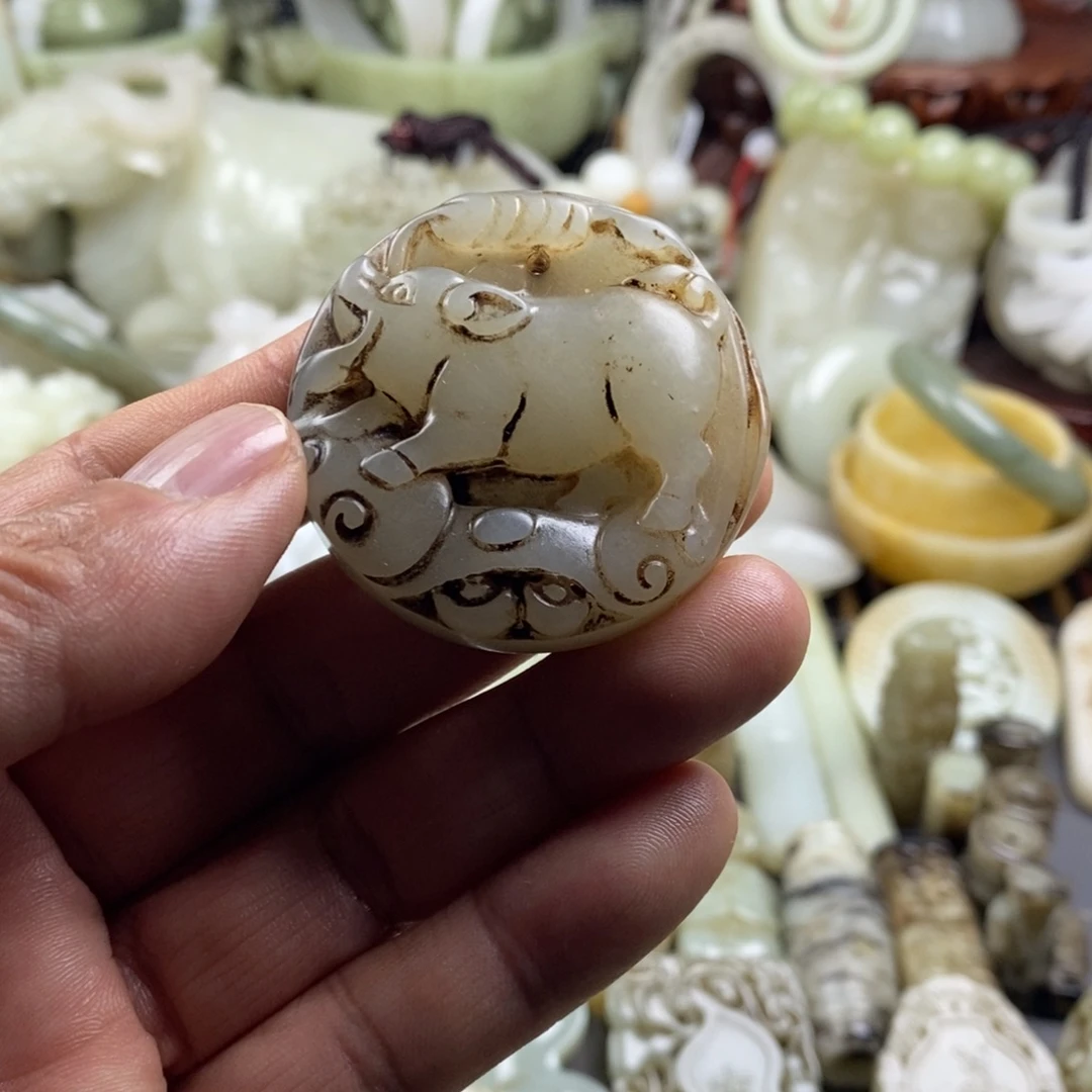 和田玉（糖玉）未镶嵌颈饰