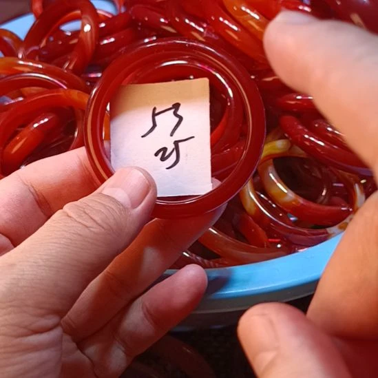 玛瑙/玉髓未镶嵌手镯