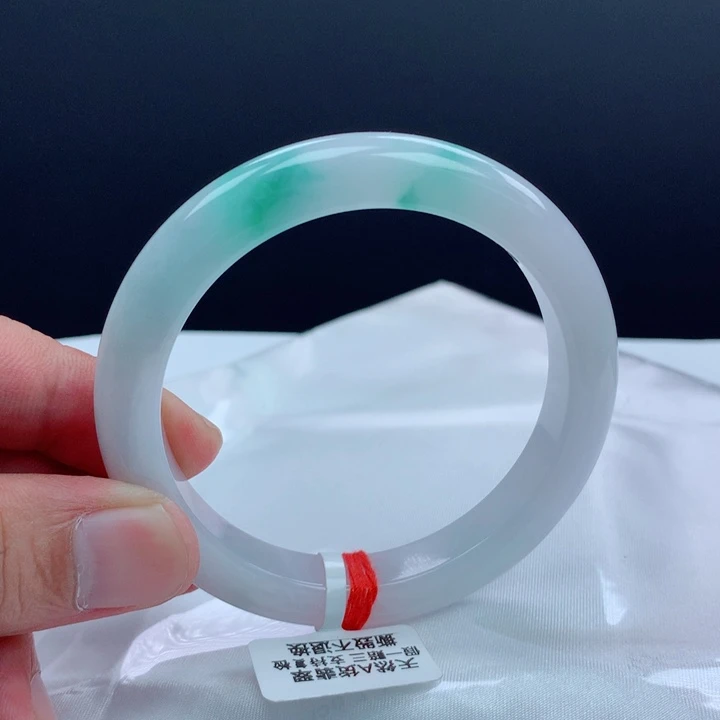 翡翠手镯未镶嵌56白底青