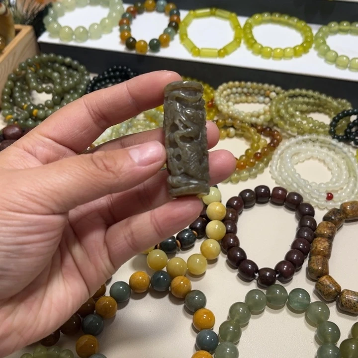 蛇纹石玉未镶嵌手链