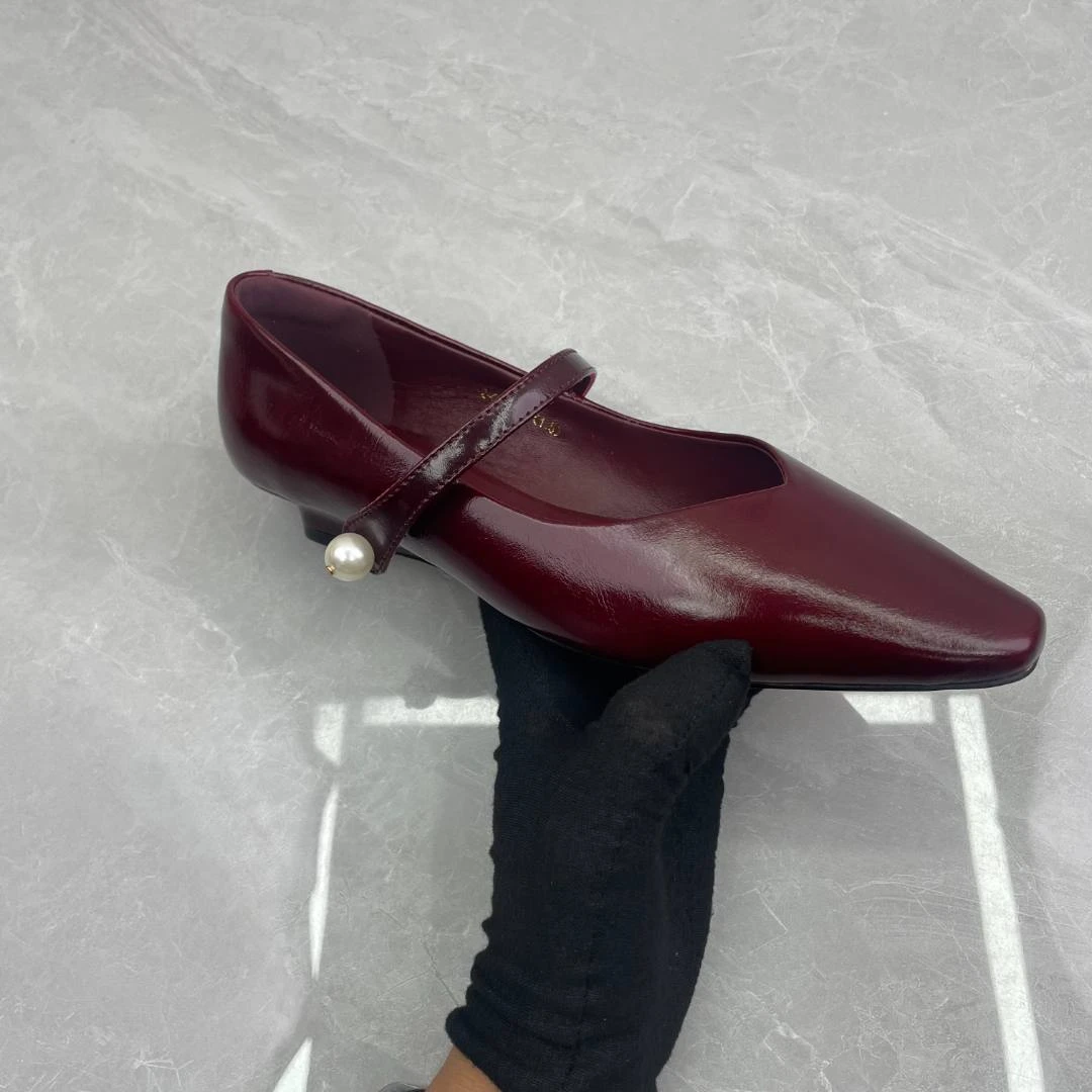 单鞋女 (牛皮) 2-650 酒红(孤品) c区37码