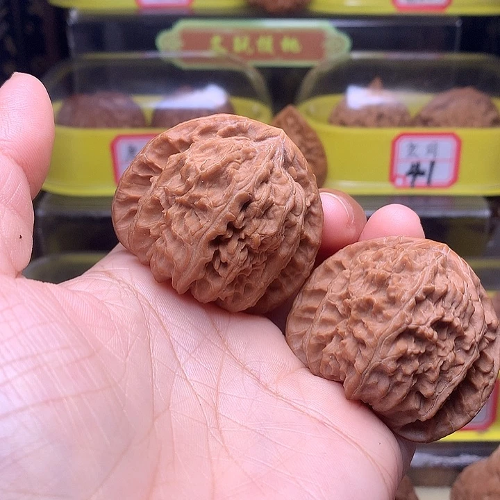 吊坠文玩核桃三角白