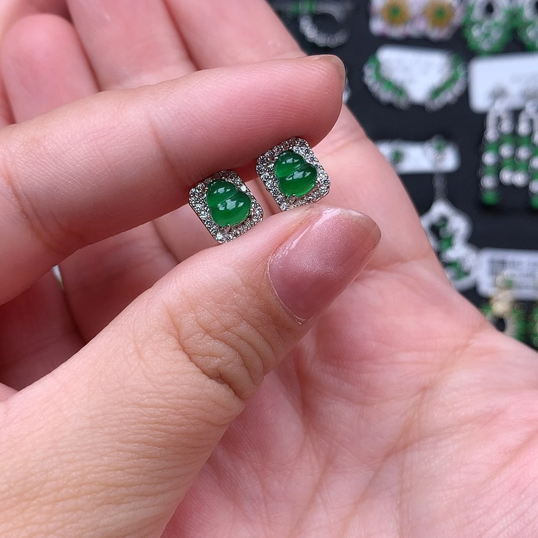 恋***聊翡翠银S925镶嵌耳饰