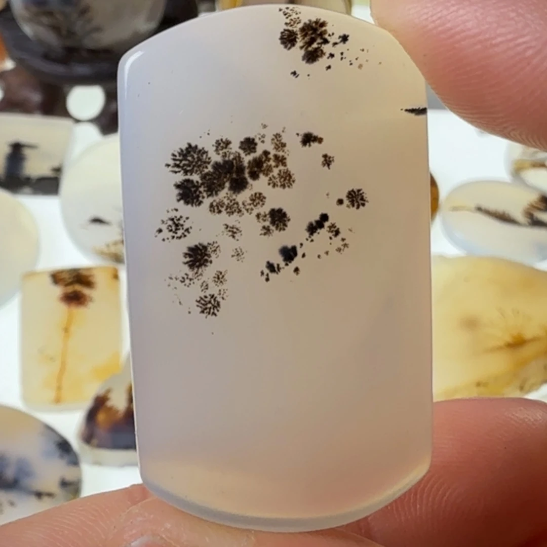 玛瑙/玉髓未镶嵌珠宝半成品