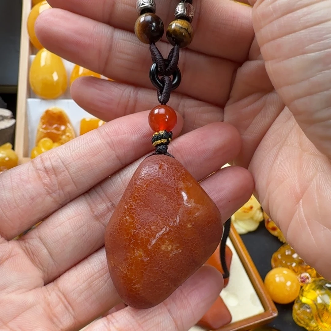 蜜蜡未镶嵌颈饰蜜蜡