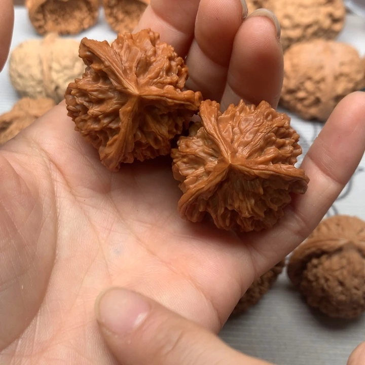 文玩核桃把件盘山三棱