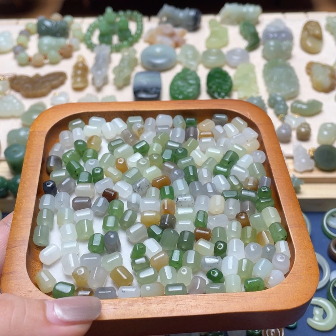 和田玉未镶嵌吊坠(不含链)一颗