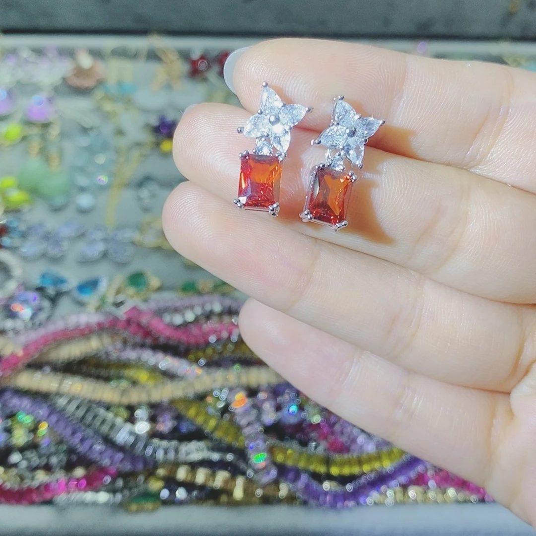 【闪购商品】银S925镶嵌耳饰托帕石