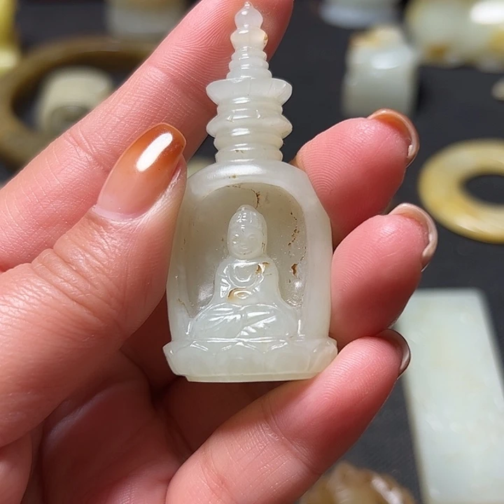 用***6和田玉（糖玉）未镶嵌颈饰