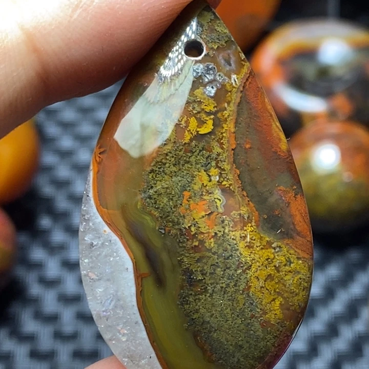 玛瑙/玉髓颈饰足铂镶嵌