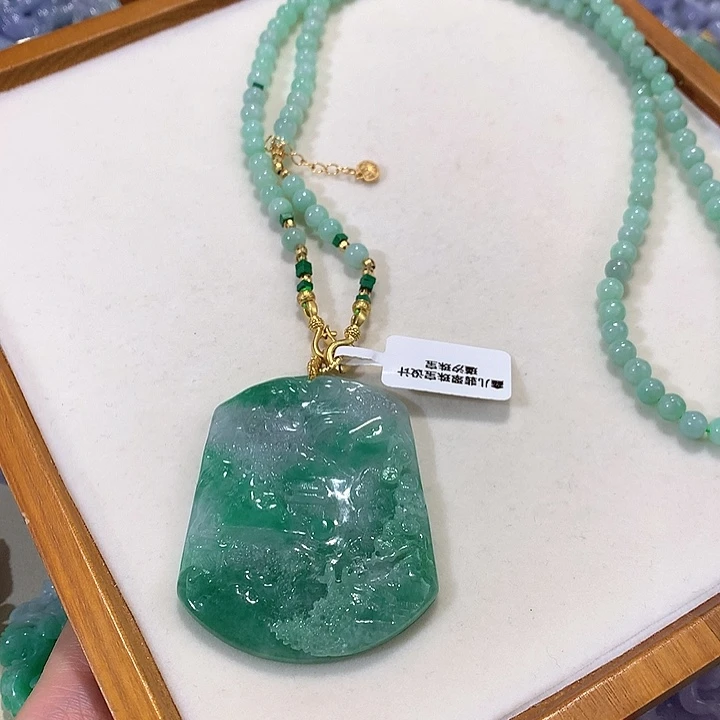 翡翠未镶嵌颈饰翡翠吊坠