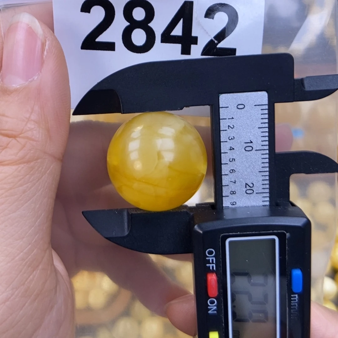 未镶嵌蜜蜡珠宝奇石