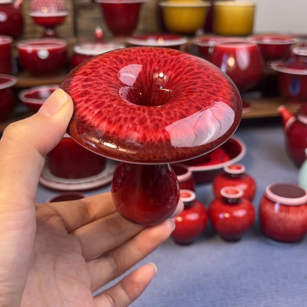 原矿郎红 蘑菇。