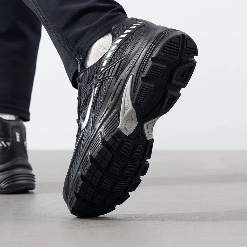 NIKE/耐克男鞋跑鞋 25秋季新款运动鞋缓震透气跑步鞋舒适休闲鞋