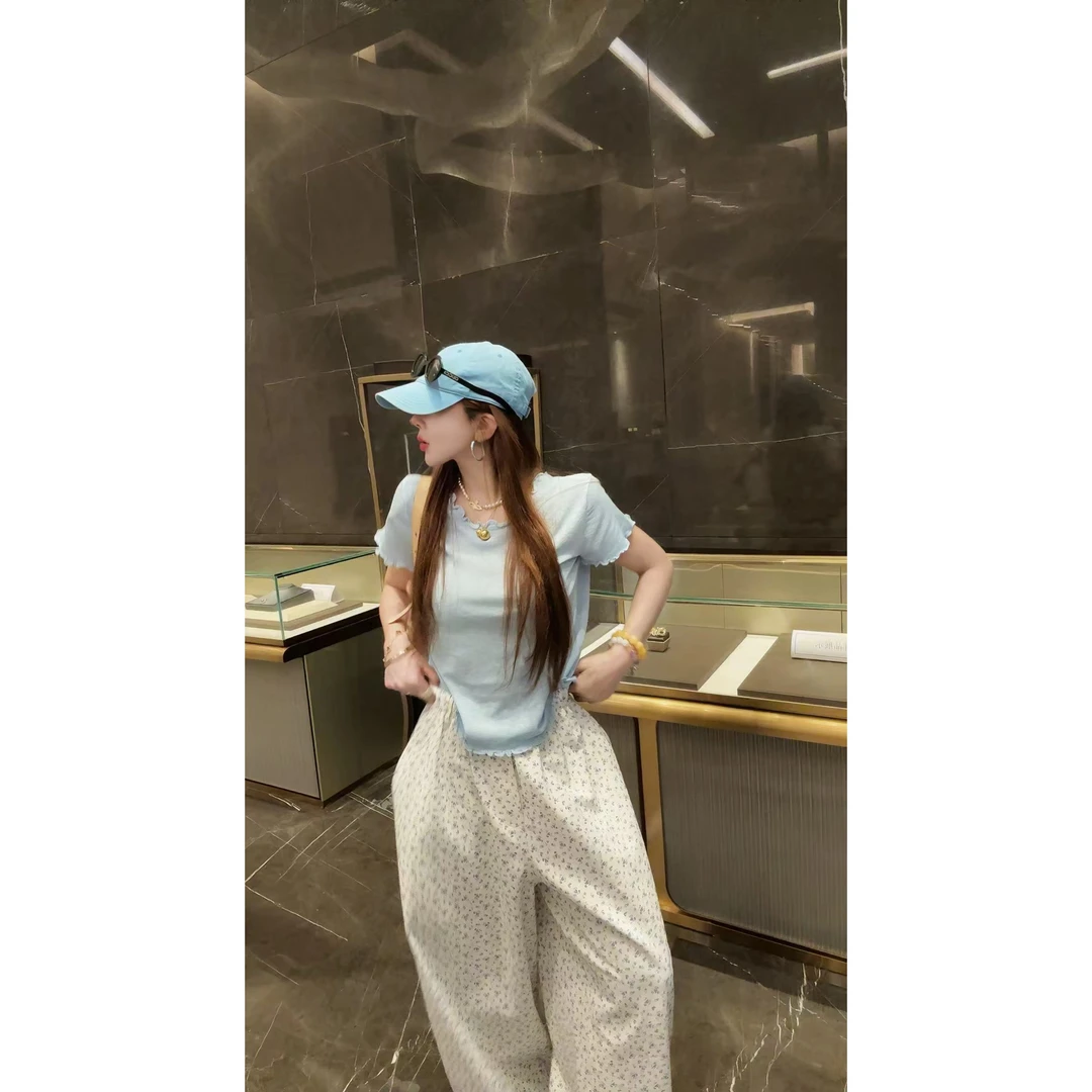 YEER·SHOP【蓝色心海~】爷儿夏季时尚新款木耳边淡蓝色上衣碎花裤