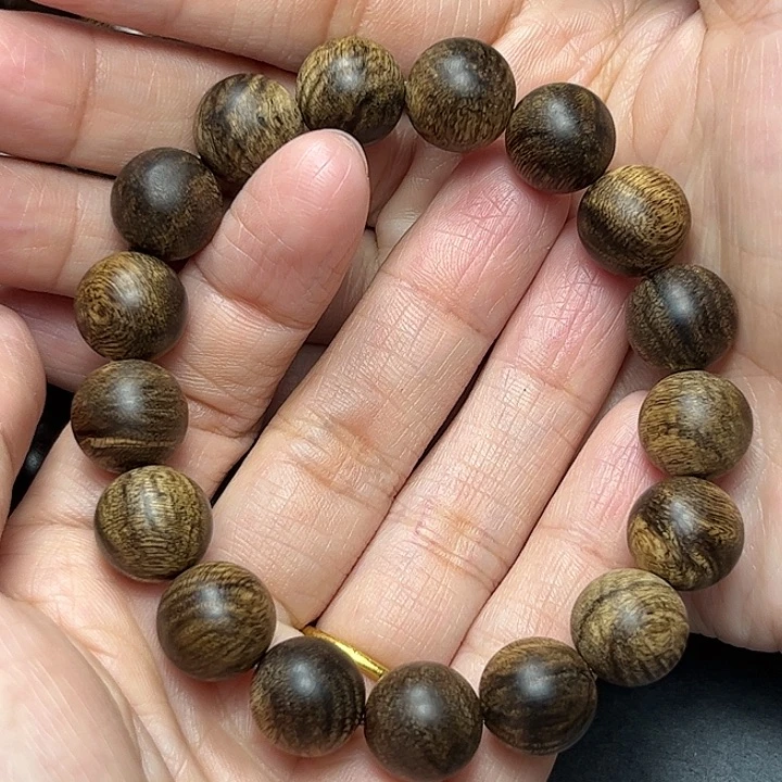 沉香手串白棋留疤