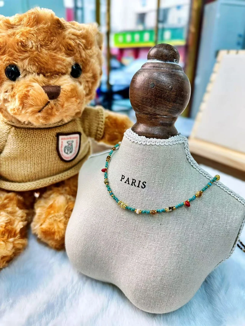 钛钢项链 夏天女士项链串珠彩色小众设计蓝色锁骨链女款复古夏季