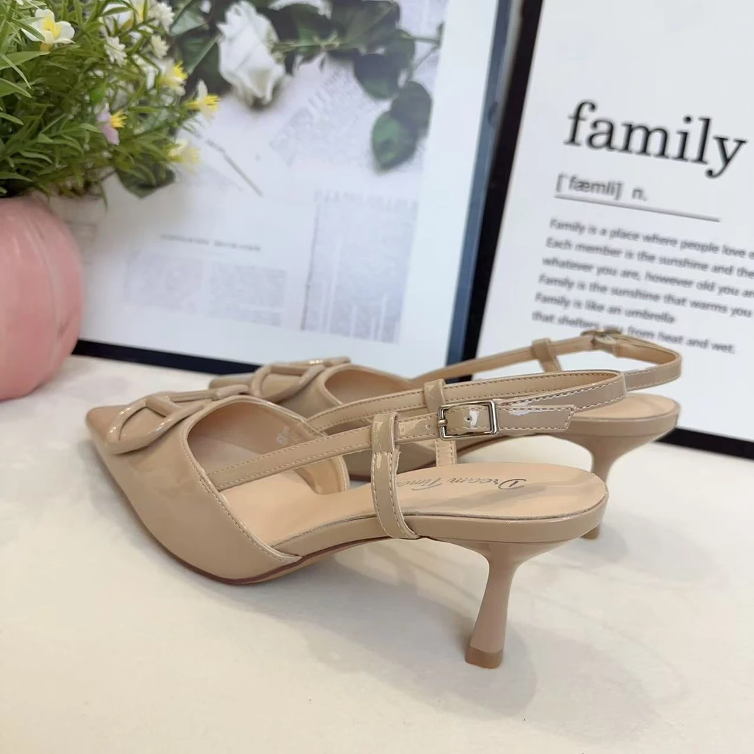 仙女风气质凉鞋女夏季新款配裙子细跟尖头一字扣带高跟鞋W82526