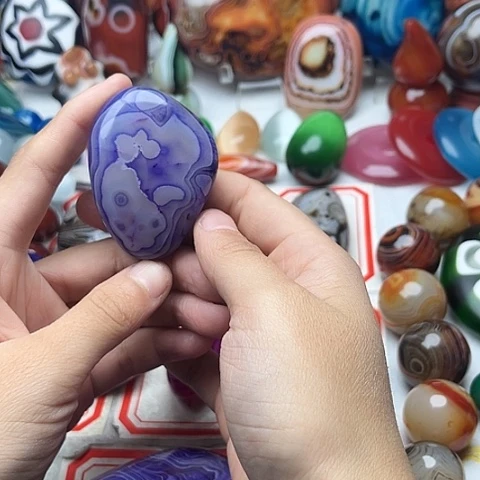 玛瑙/玉髓颈饰未镶嵌