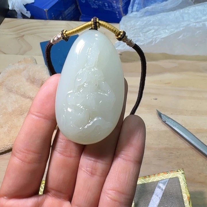 未镶嵌和田玉（糖玉）挂件