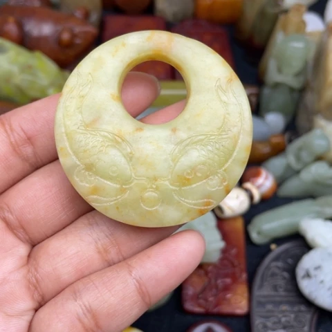 蛇纹石玉未镶嵌颈饰72