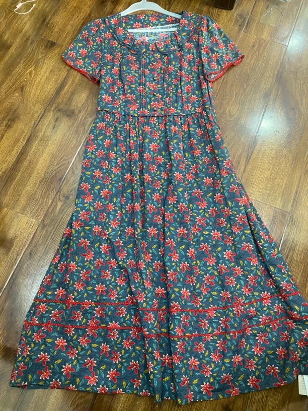 [H639红花连衣裙]夏季纯色蕾丝女士时尚气约潮拼接裙子春秋