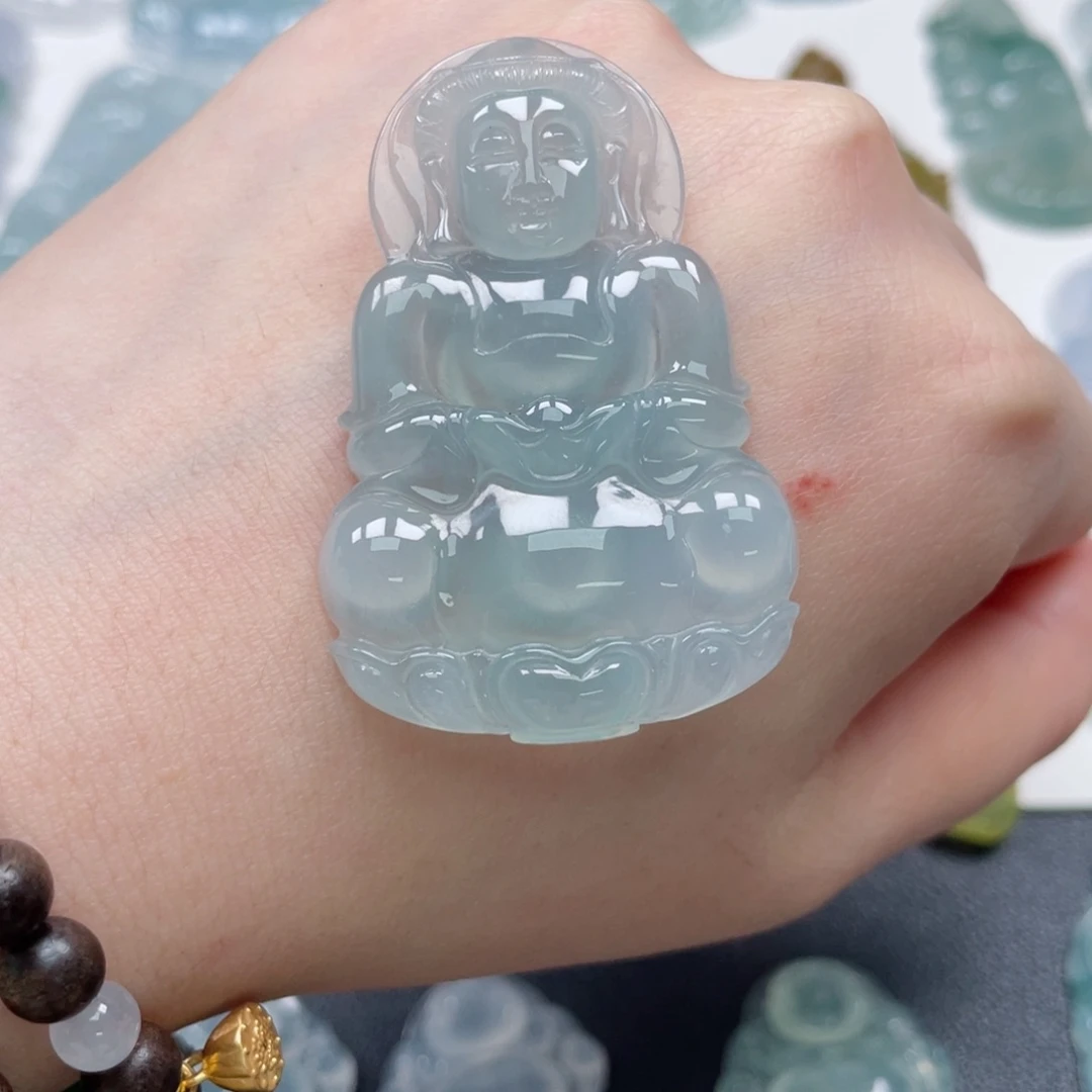 翡翠未镶嵌颈饰观音