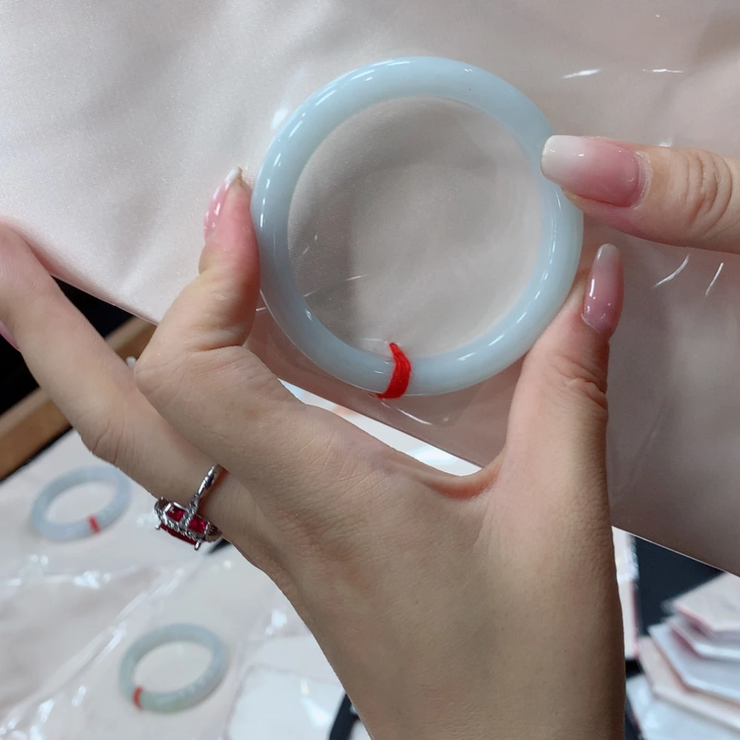 翡翠手镯未镶嵌买断