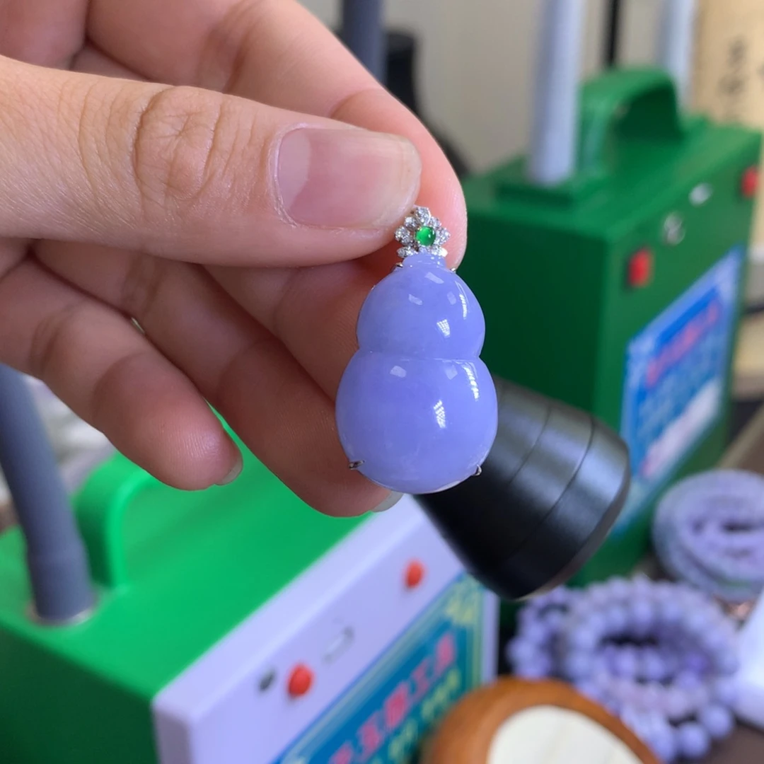 翡翠颈饰18K金镶嵌瑪**.翡翠