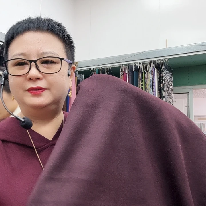 爱***海可可紫蚕丝羊绒1.1米布头