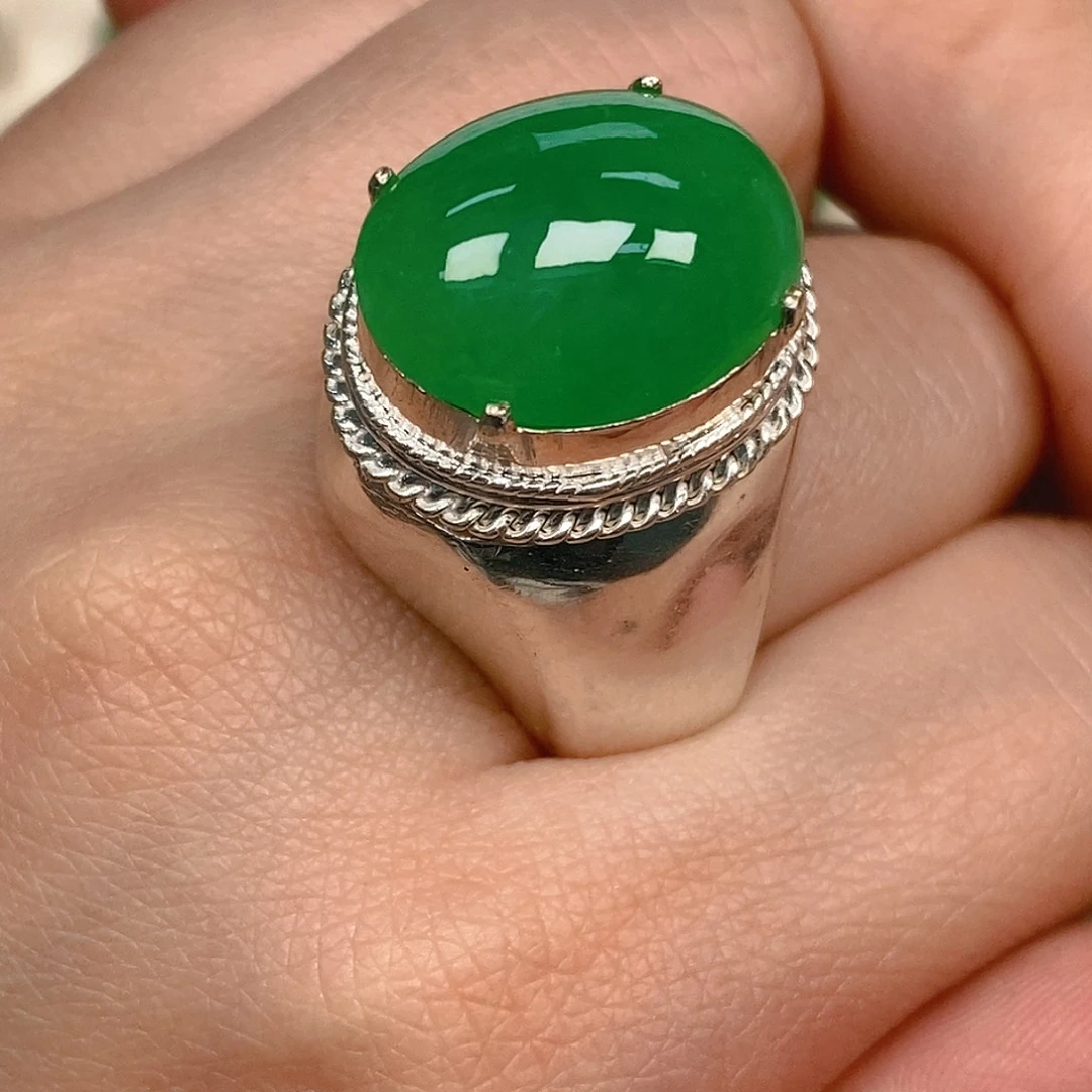 翡翠戒指未镶嵌顾**爸翡翠