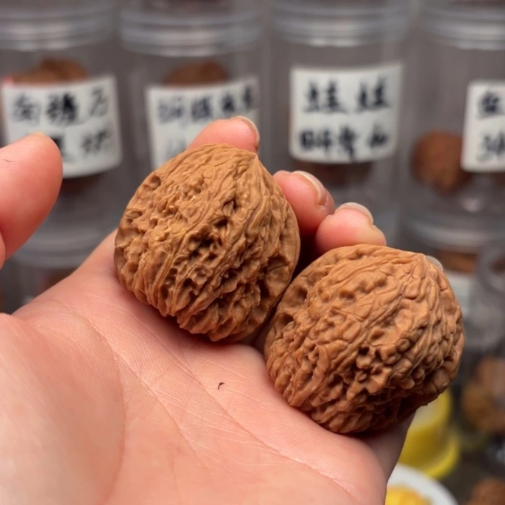 吊坠桃核35加南疆石有黄