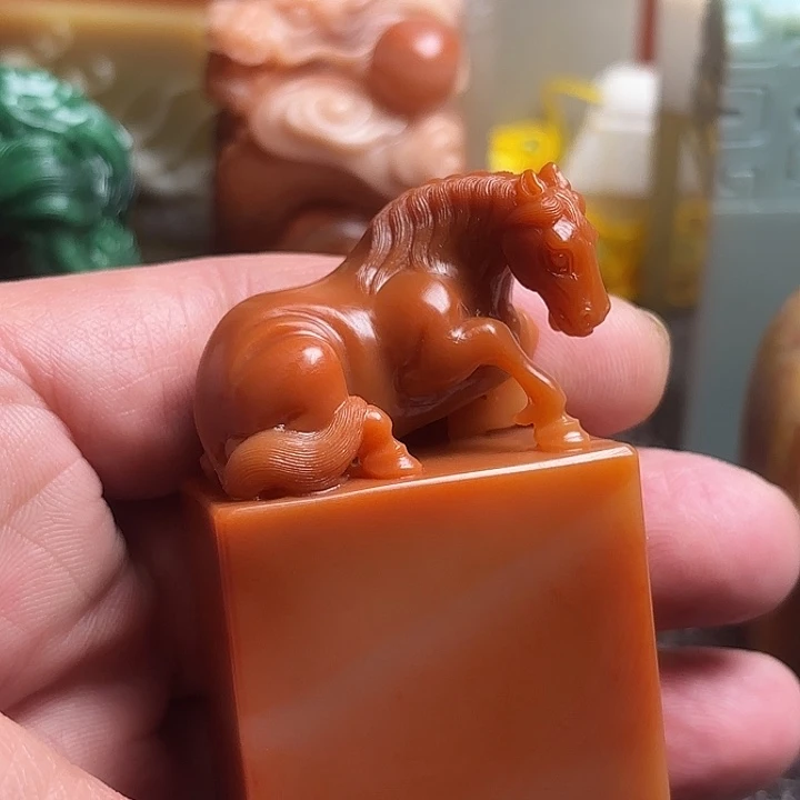 老挝石精美马钮王根林作品