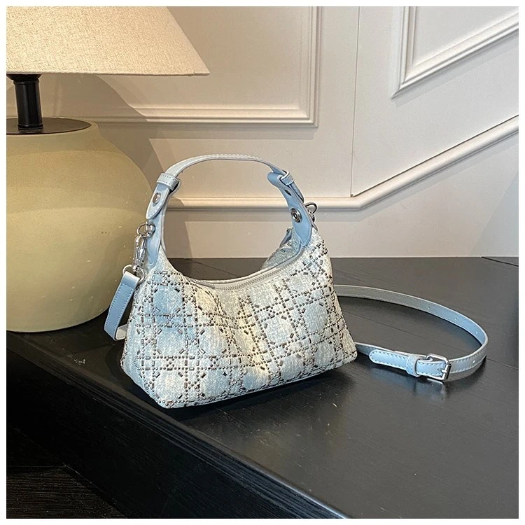 新款牛仔钻钻包潮流时尚斜挎包耐磨牛仔云朵包1223麦多多