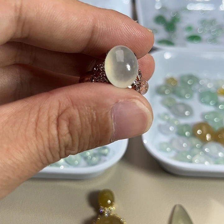 翡翠裸石缅料A货翡翠