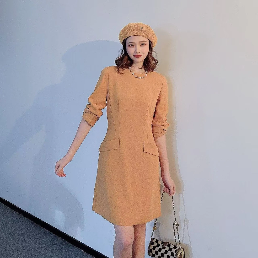 GIRDEAR/哥弟哥弟精品时髦圆领百搭显瘦开叉连衣裙1500302