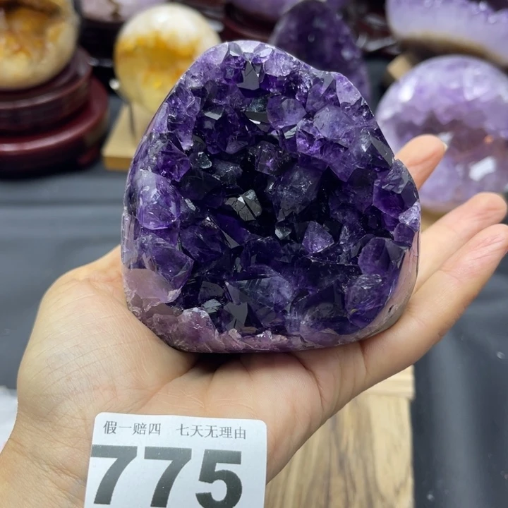 紫晶大型摆件（非配饰）未镶嵌
