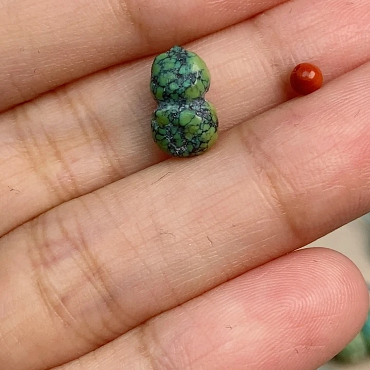 南红玛瑙未镶嵌珠宝奇石