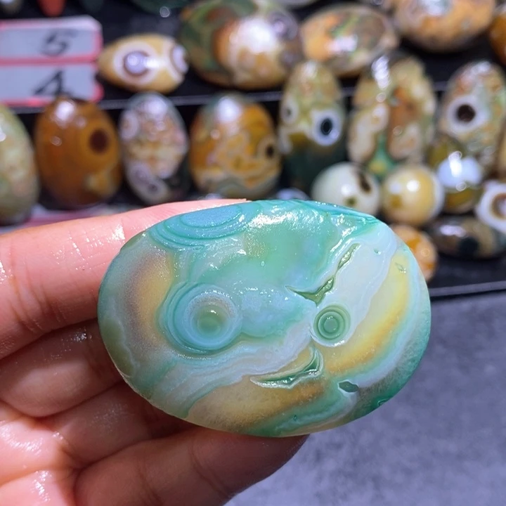 玛瑙/玉髓未镶嵌珠宝半成品37