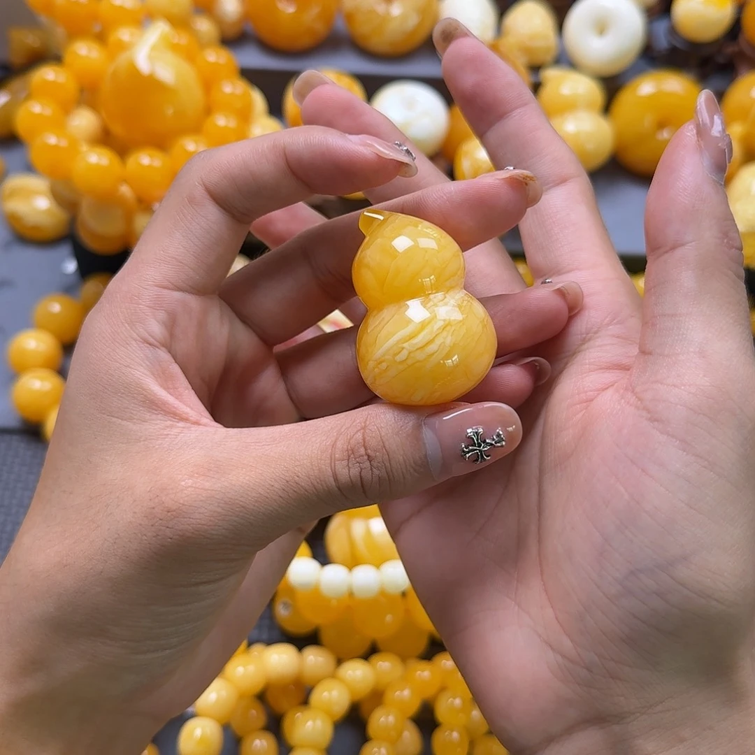 未镶嵌蜜蜡珠宝奇石