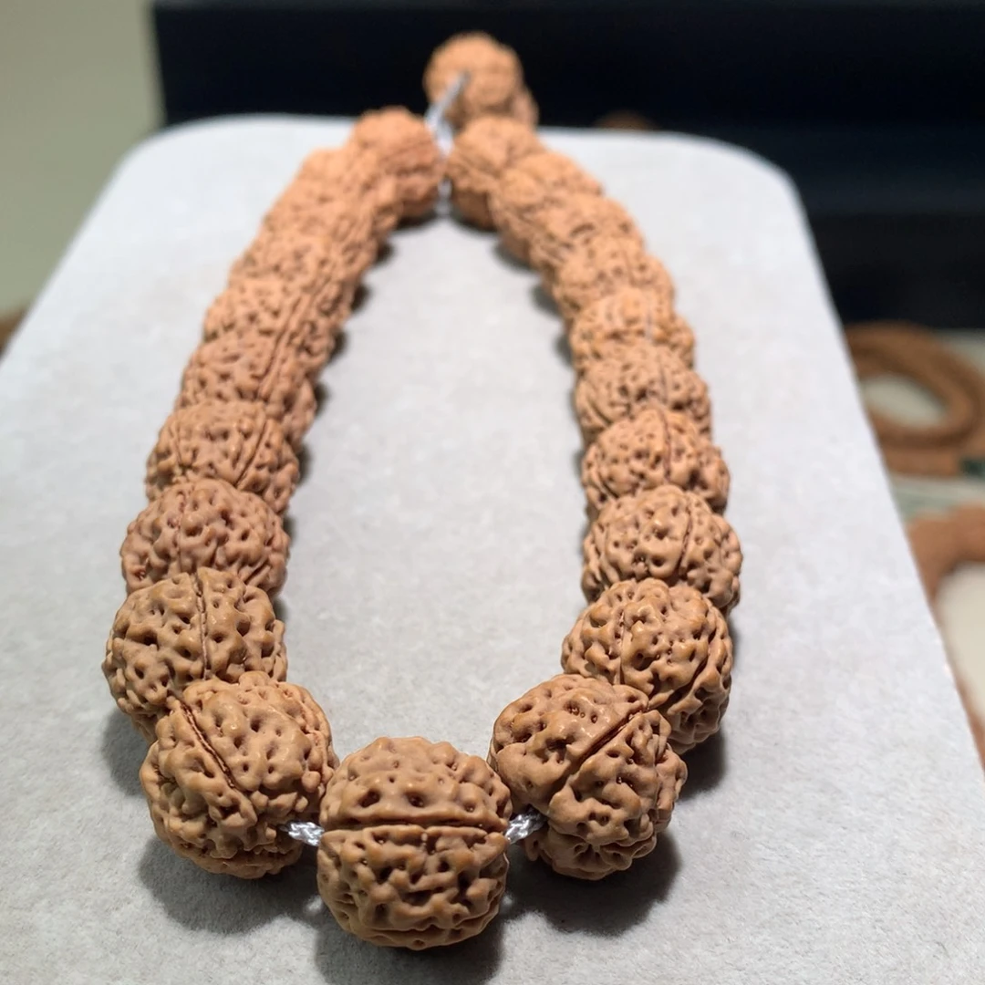 金刚菩提吊坠老***棍蜂王手串14