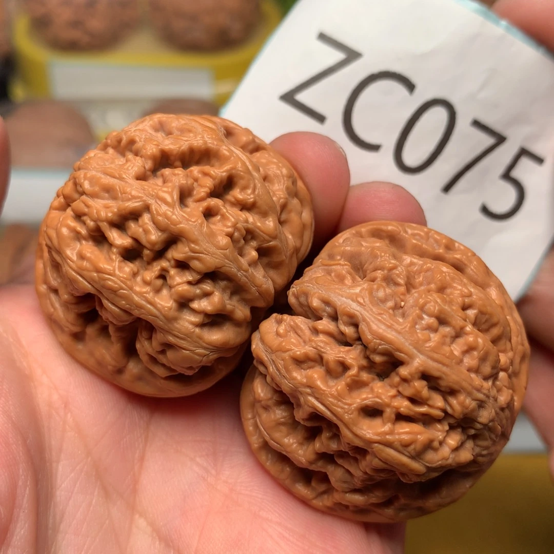 文玩核桃把件红皮肉球粗筋39